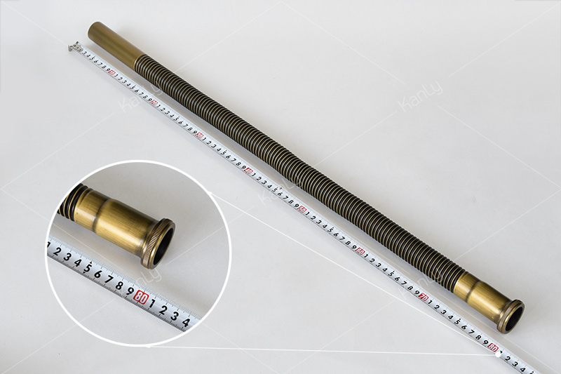 Xi phông ruột gà có chiều dài khoảng 810mm