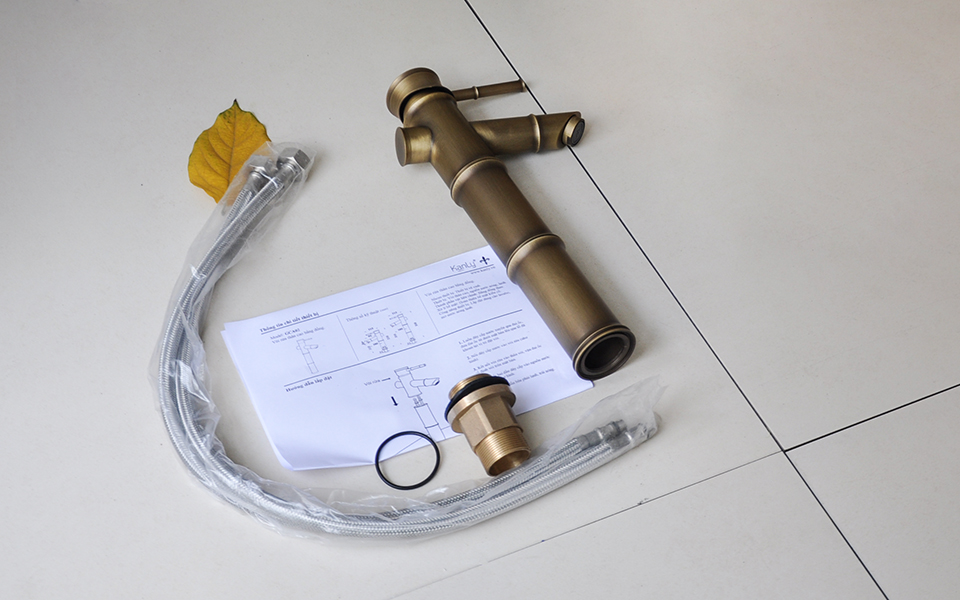 Vòi nước hình cây tre, vòi chậu rửa, nóng lạnh