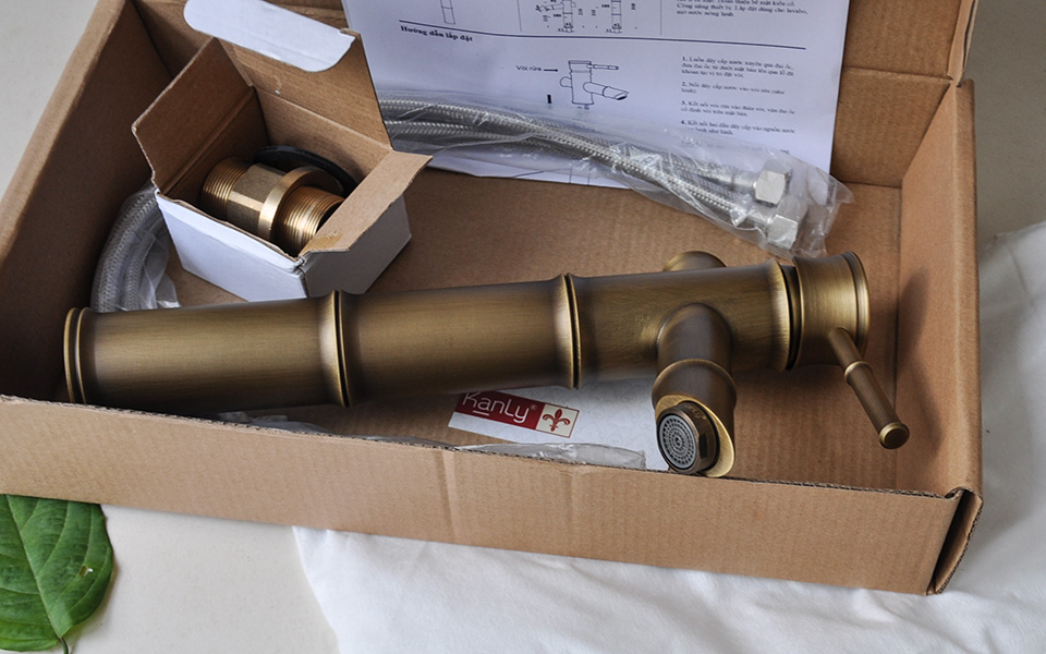 Vòi nước hình cây tre, vòi chậu rửa, nóng lạnh