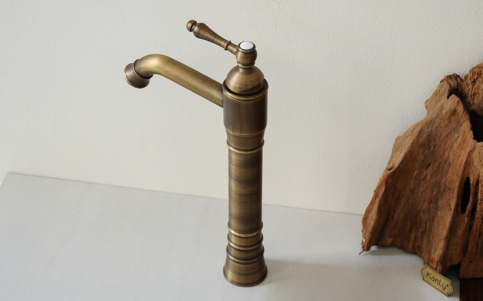 Vòi lavabo nóng lạnh bằng đồng thau giả cổ, cổ điển