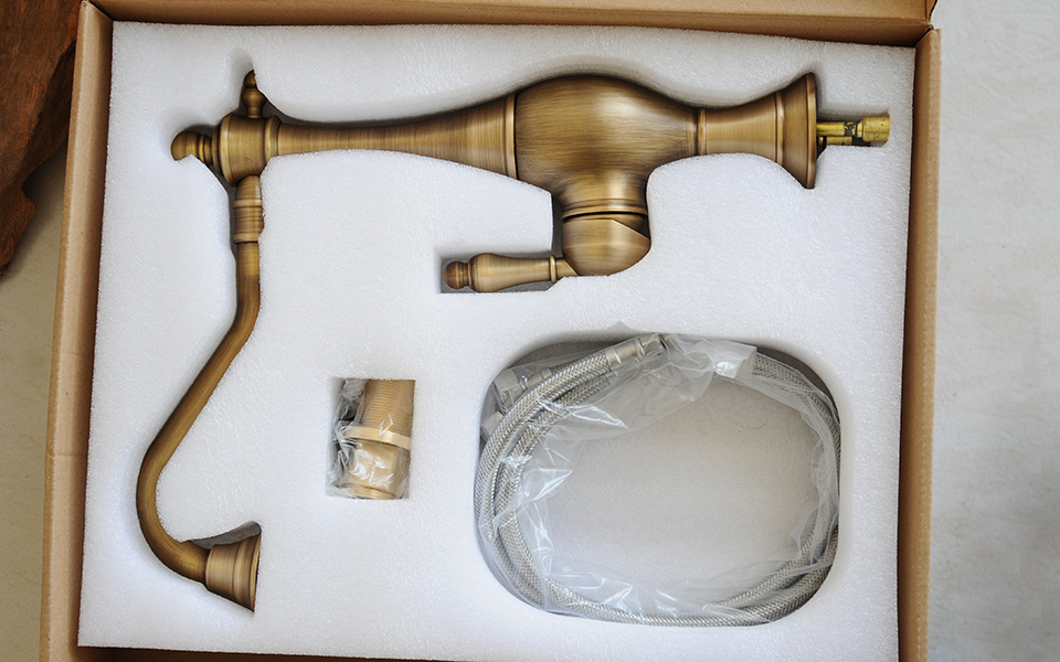 Vòi cổ điển chậu bếp, bằng đồng thau, nóng lạnh