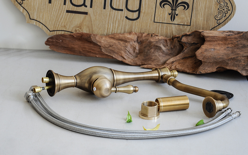 Vòi cổ điển chậu bếp, bằng đồng thau, nóng lạnh