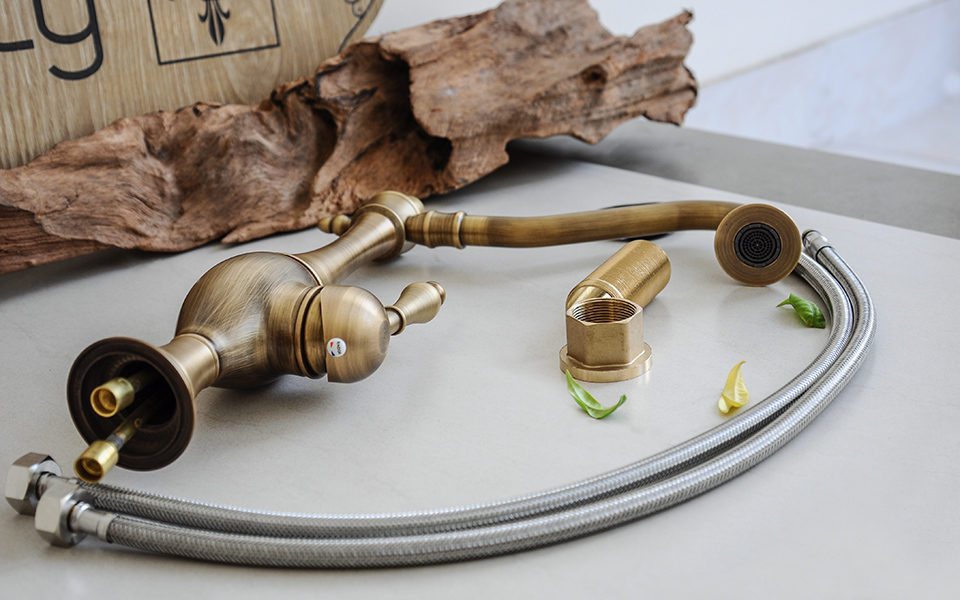 Vòi cổ điển chậu bếp, bằng đồng thau, nóng lạnh