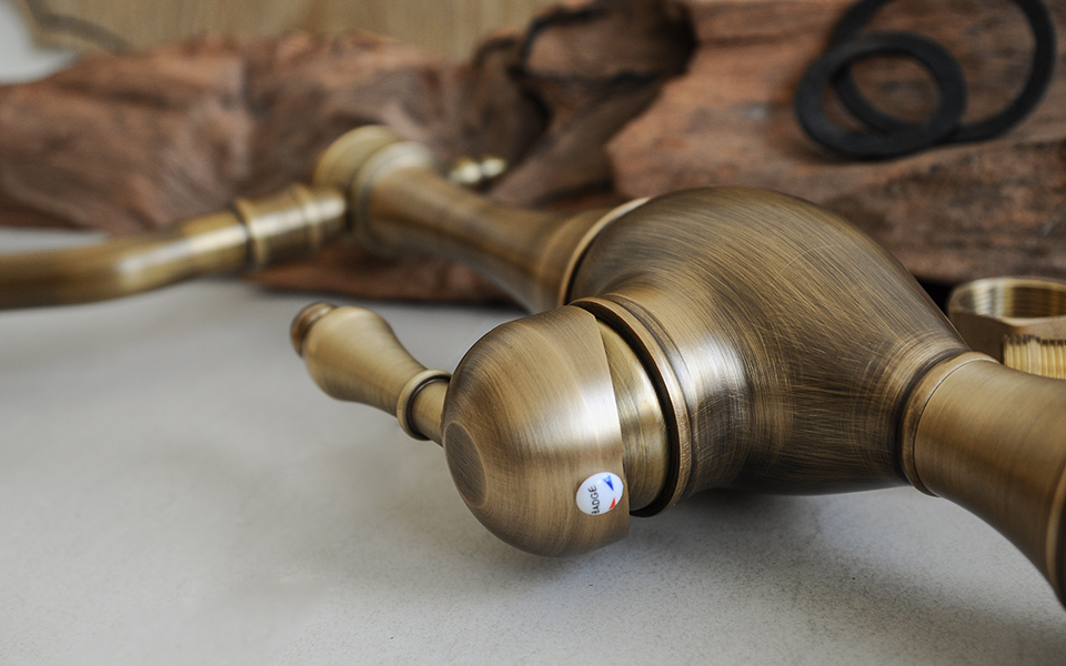 Vòi cổ điển chậu bếp, bằng đồng thau, nóng lạnh