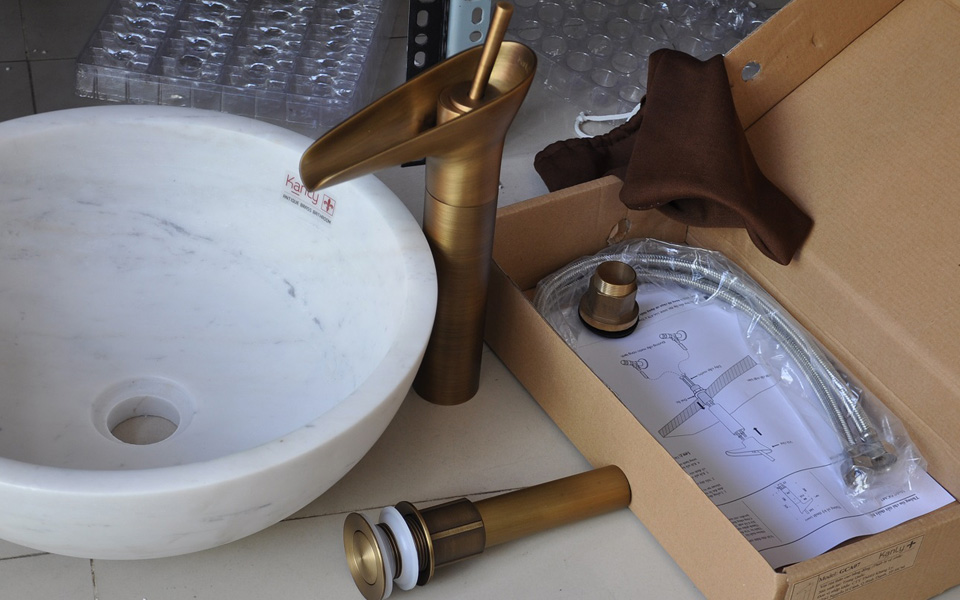 vòi lavabo nóng lạnh, gật gù, bằng đồng thau, cổ điển