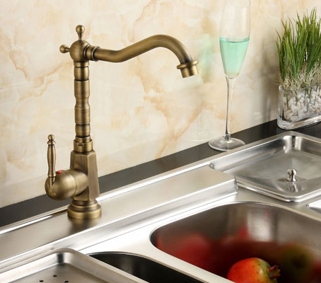 Vòi rửa chén cổ điển, bằng đồng thau, nóng lạnh