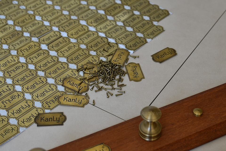 Móc treo quần áo gỗ gắn tường được hoàn thiện thủ công