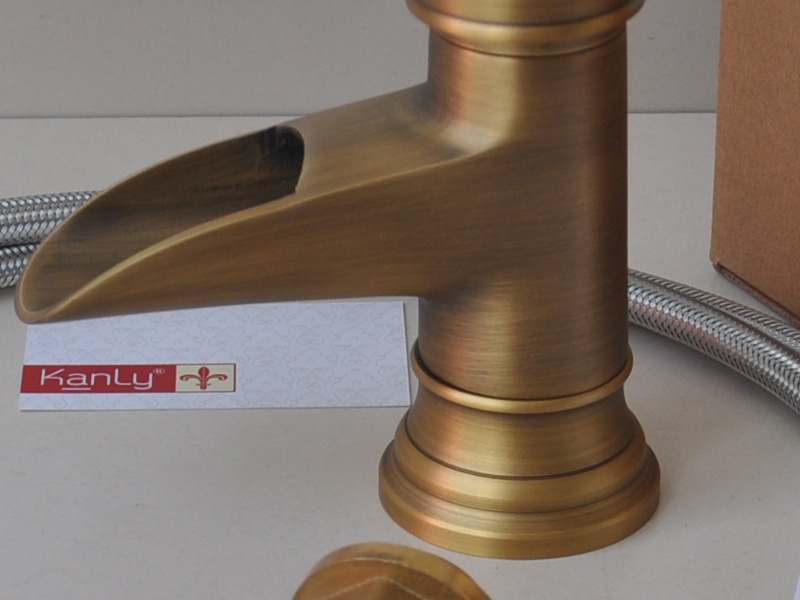 Vòi chậu rửa mặt, nóng lạnh, cổ điển, bằng đồng thau