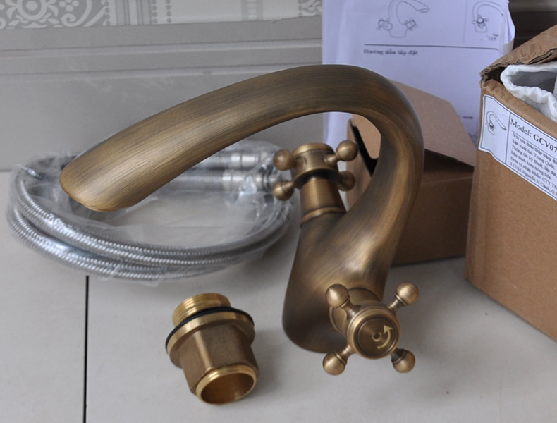 Vòi nước kiểu cổ điển, bằng đồng thau, nóng lạnh