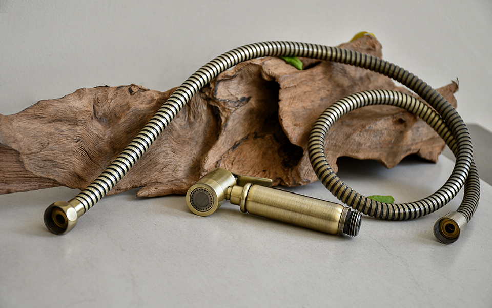 Vòi xịt bồn cầu bằng đồng