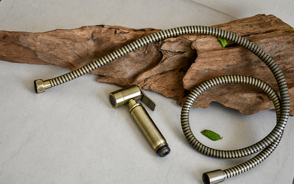 Vòi xịt rửa cổ điển