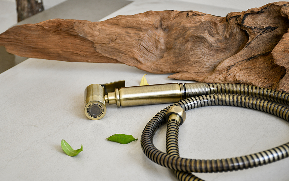 Vòi xịt toilet bằng đồng GCK22N