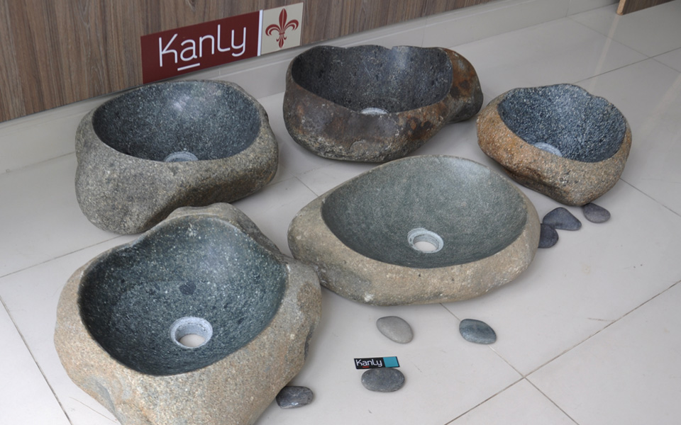 lavabo đá cuội