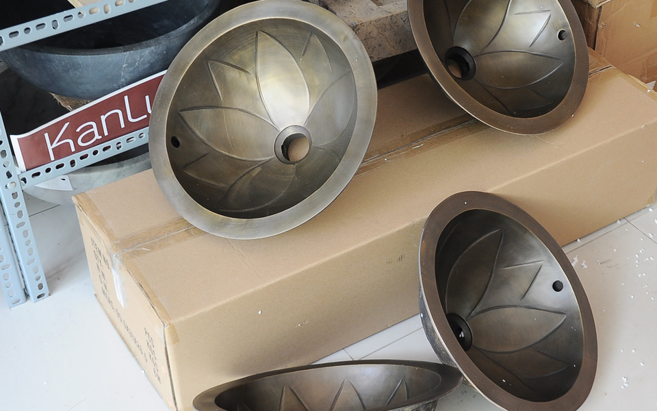 Lavabo chậu rửa tay bằng đồng thau