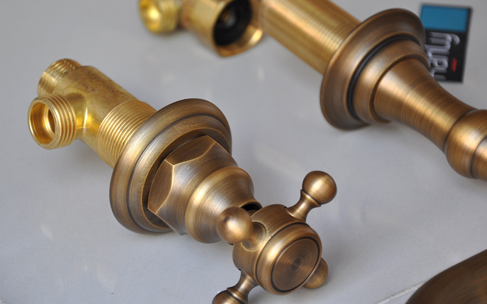 Lavabo chậu rửa tay bằng đồng thau