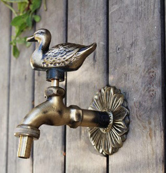 Vòi cấp nước tưới cây cảnh, sân vườn, ngoài trời