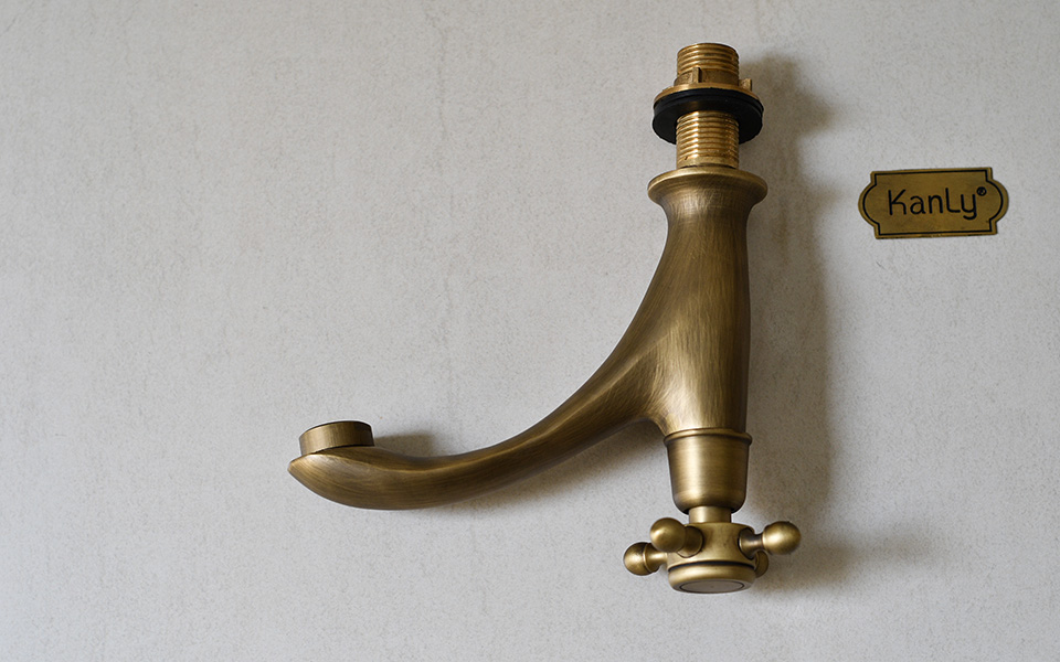 Vòi lavabo nóng lạnh bằng đồng thau giả cổ, cổ điển