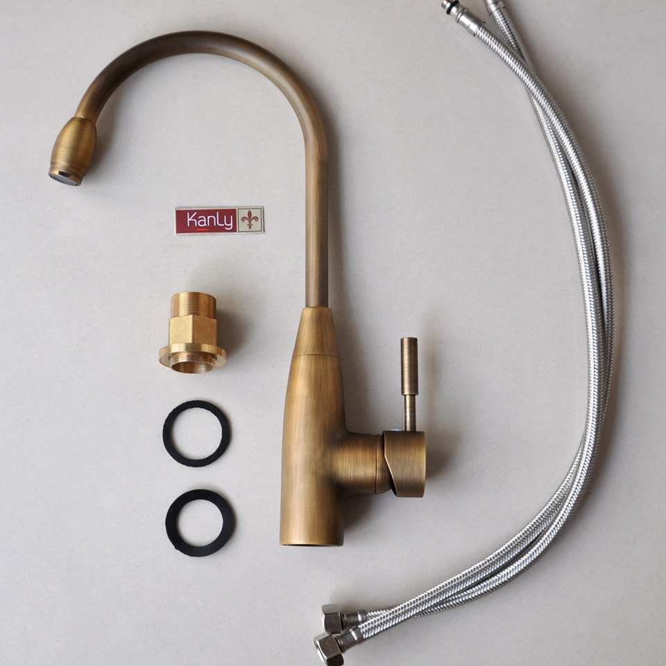 Vòi nước bằng đồng thau, nóng lạnh, cổ điển.