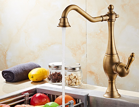 Vòi cổ điển chậu bếp, bằng đồng thau, nóng lạnh