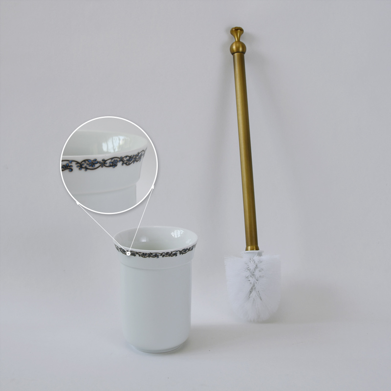 Cốc đựng cọ có hoa văn vẽ thủ công