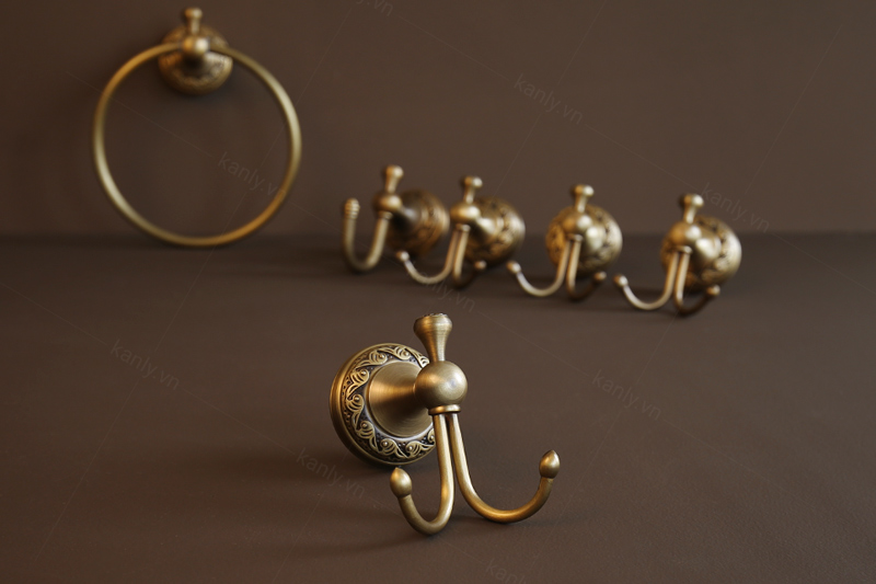 Móc treo quần áo đôi GCH01 phong cách Châu Âu cổ xưa