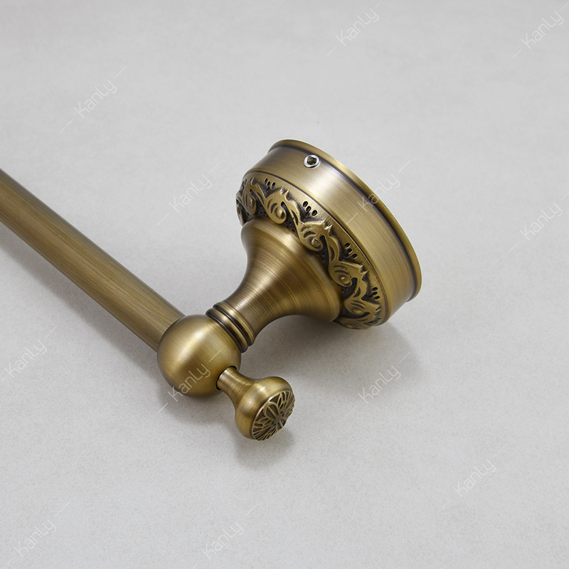 Thanh treo khăn nhà tắm có chạm khắc hoa văn mỹ thuật cầu kỳ