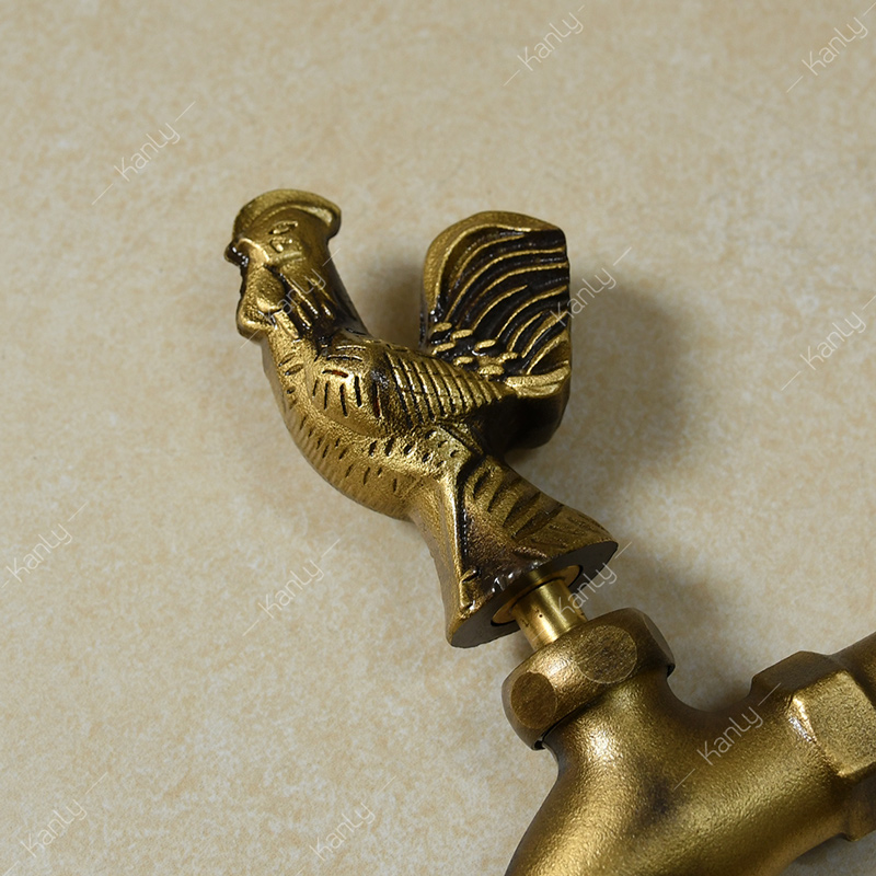 Van đóng mở nước hình con gà độc lạ