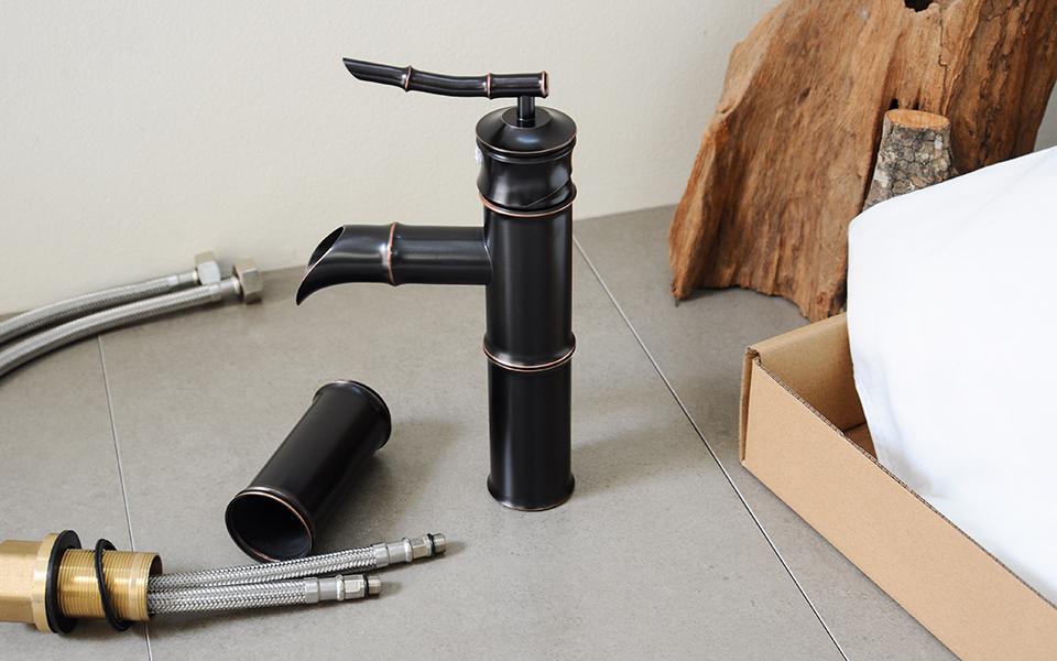 Vòi nước nóng lạnh lavabo