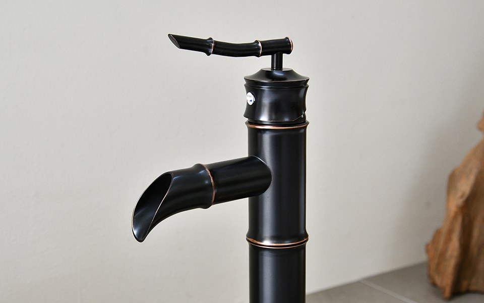 Vòi nước nóng lạnh lavabo