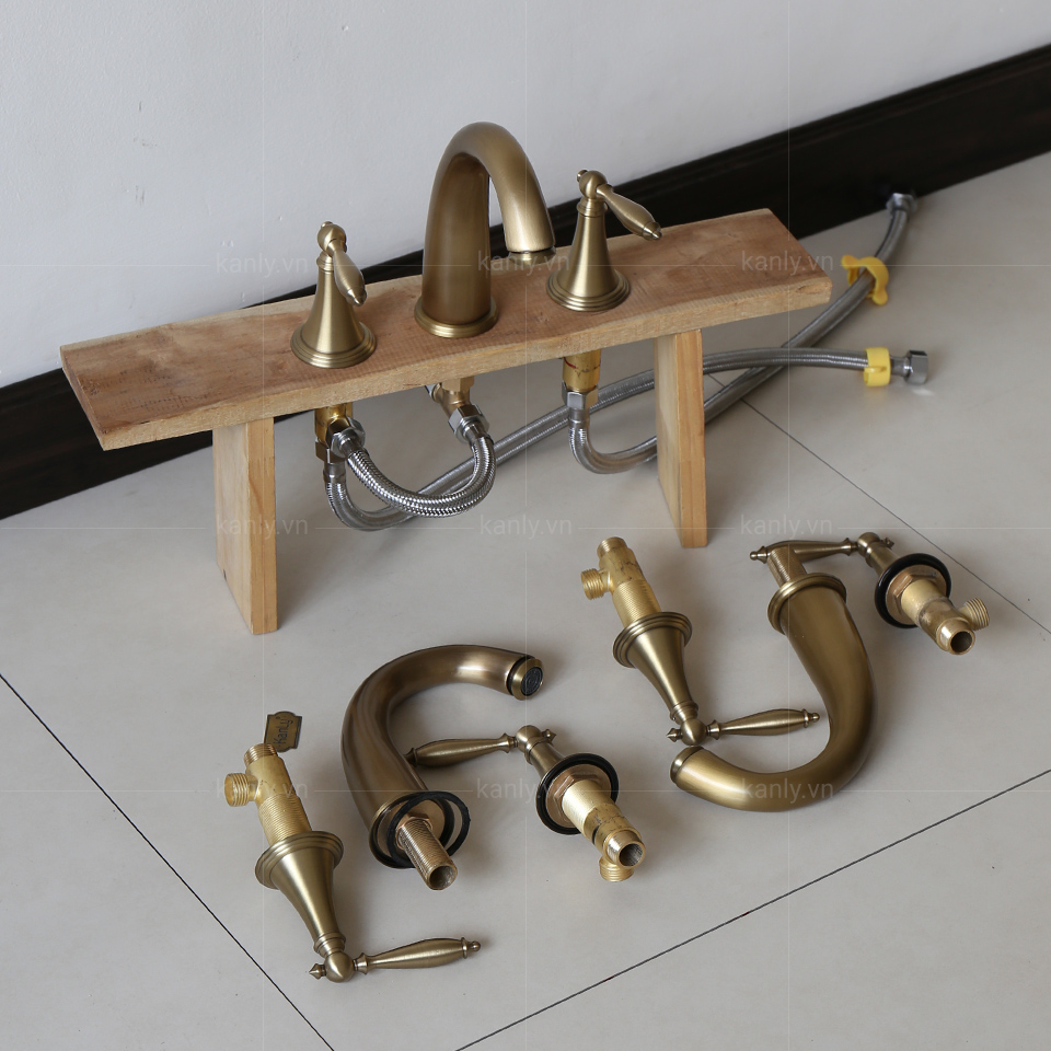 Vòi nước nóng lạnh Lavabo GCB02