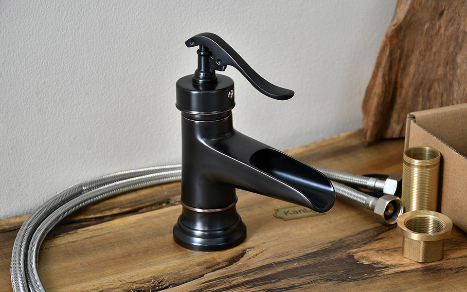 Vòi nước nóng lạnh lavabo