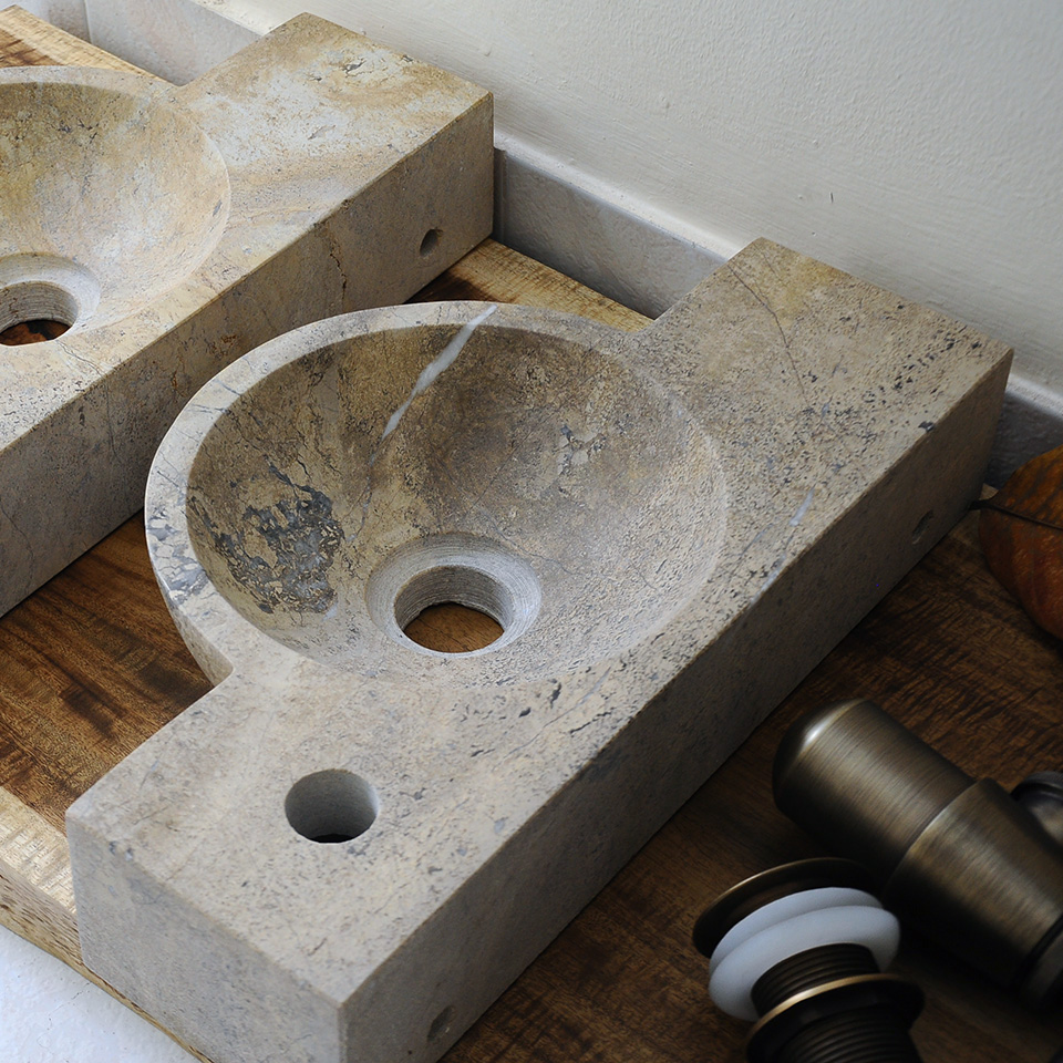 Lavabo đá nhỏ, mini, tí hon, chật hẹp, rất nhỏ, rửa tay.