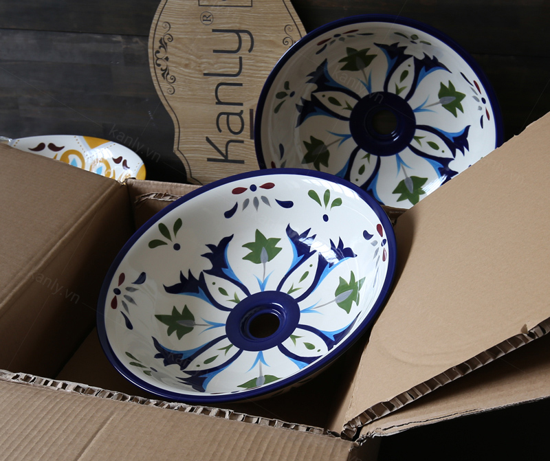 Mở hộp chậu rửa mặt gốm sứ SU401