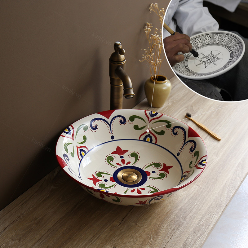 Chiếc chậu sứ SU402 sở hữu kiểu dáng đơn giản, hoa văn độc đáo phong cách Moorish
