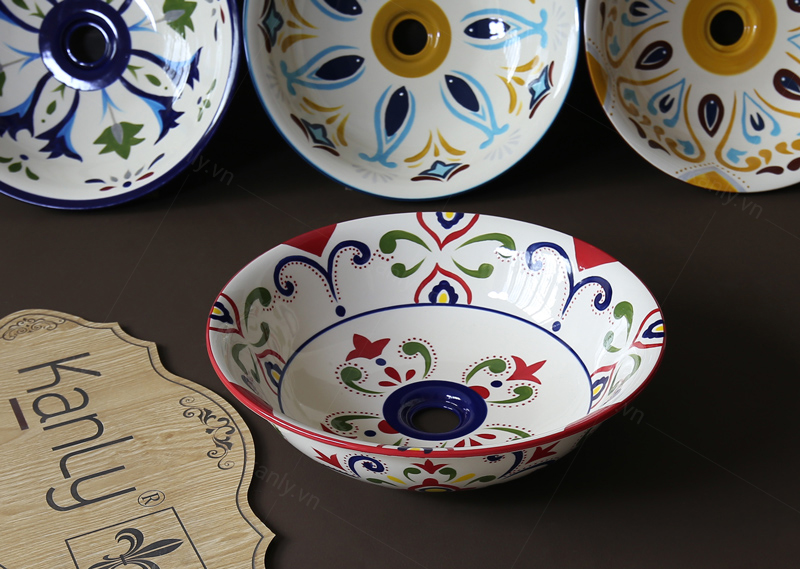 Chậu lavabo sứ được làm từ vật liệu đất sét