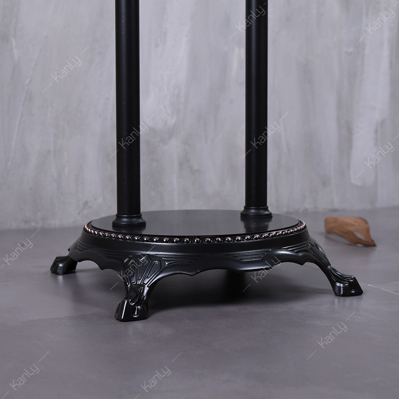 Sen đặt sàn GCS09B sở hữu kiểu dáng theo phong cách Châu Âu cổ