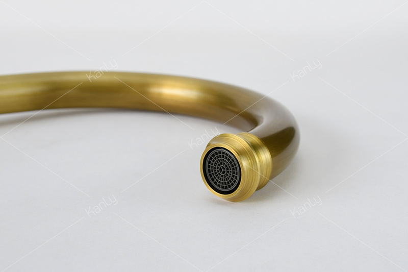 Vòi nước GCC07 có cần vòi quay được 360 độ