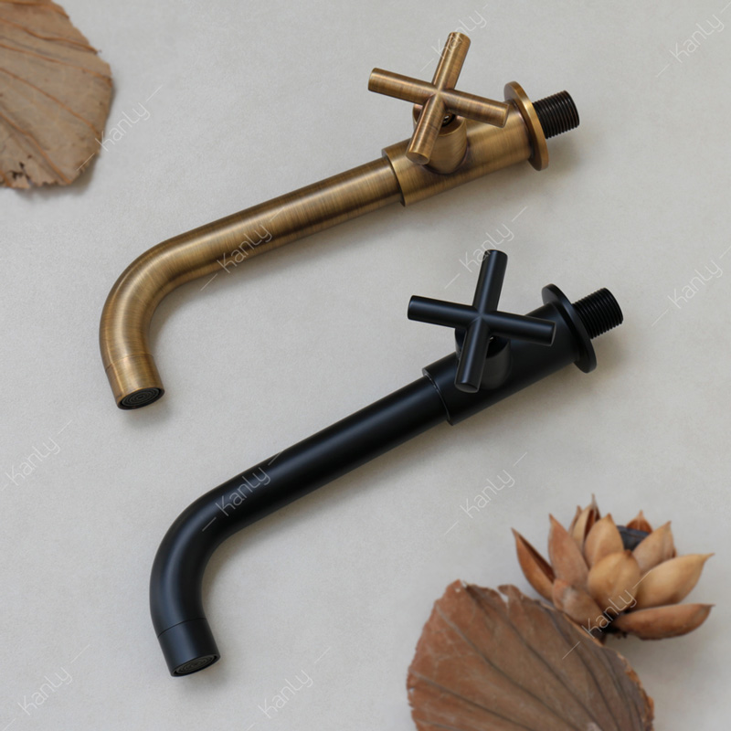 Vòi lạnh gán tường phong cách đồng giả cổ và đen cổ điển