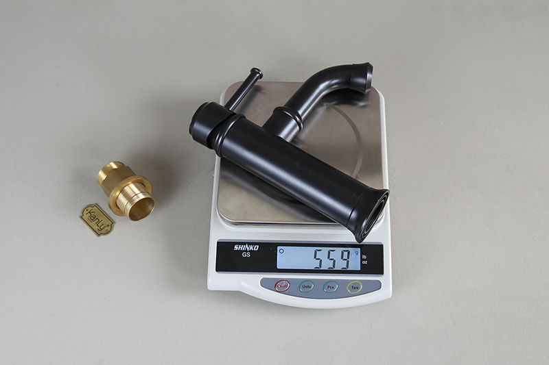 Vòi nước đồng thau dày nặng, chất lượng