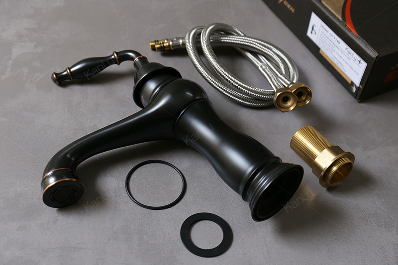 Mở hộp vòi nước đồng thau cổ điển GCV14B