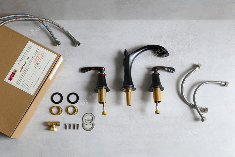 Mở hộp vòi nước nóng lạnh cổ điển GCB02B