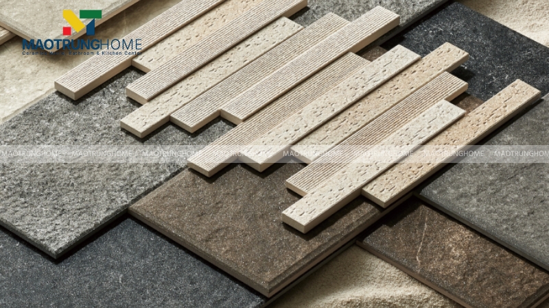 Bề mặt men không chỉ quyết định vẻ đẹp mà còn ảnh hưởng đến công năng và sự an toàn khi sử dụng