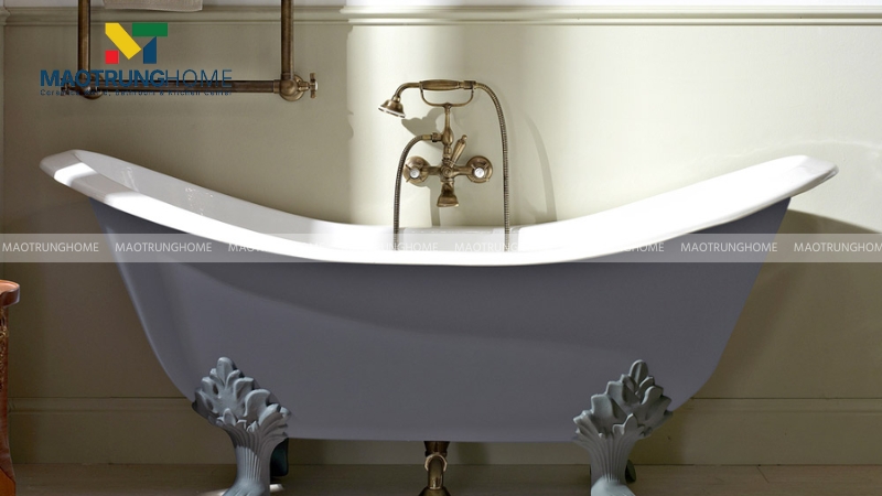 Bồn tắm có chân yếm lắp đặt nhanh gọn