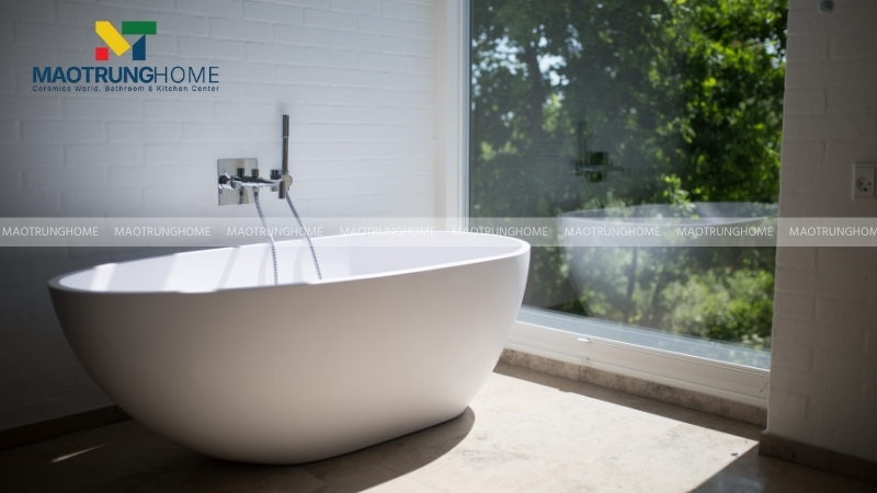 Chi phí lắp đặt bồn tắm kết hợp vòi sen thấp hơn việc lăp đặt riêng biệt