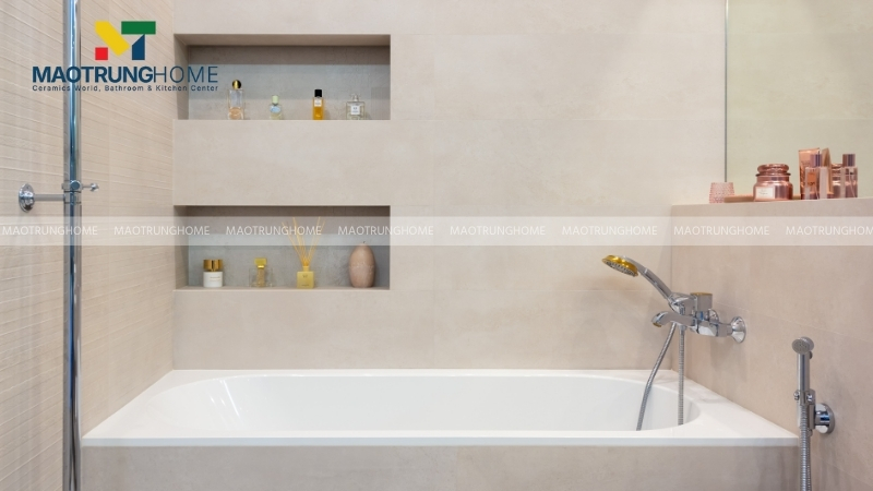 Bồn tắm kết hợp vòi sen gắn tường