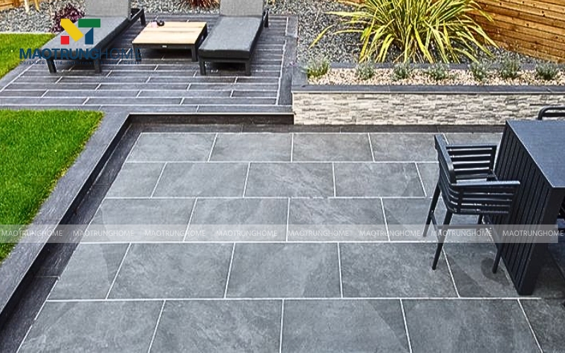Sân vườn lát gạch Granite giả đá màu xám