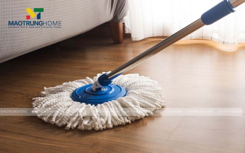 Lau chùi sàn gạch men Matt một cách dễ dàng
