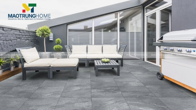 Gạch đá có thể chống chọi tốt với nắng, mưa và sự thay đổi nhiệt độ.