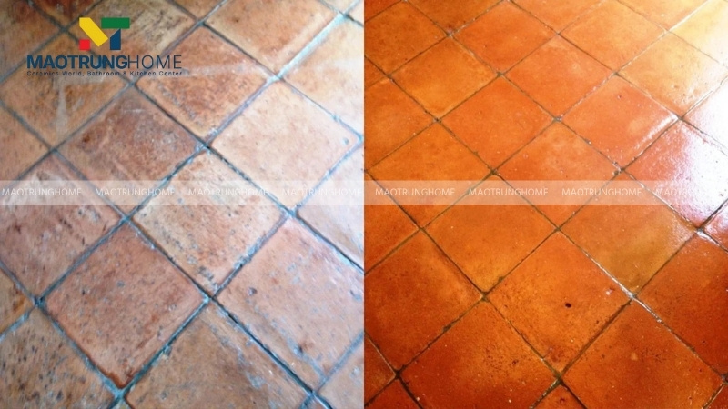 Dưới tác động của thời tiết và tia UV, màu đỏ tự nhiên của gạch có thể bị phai nhạt theo thời gian