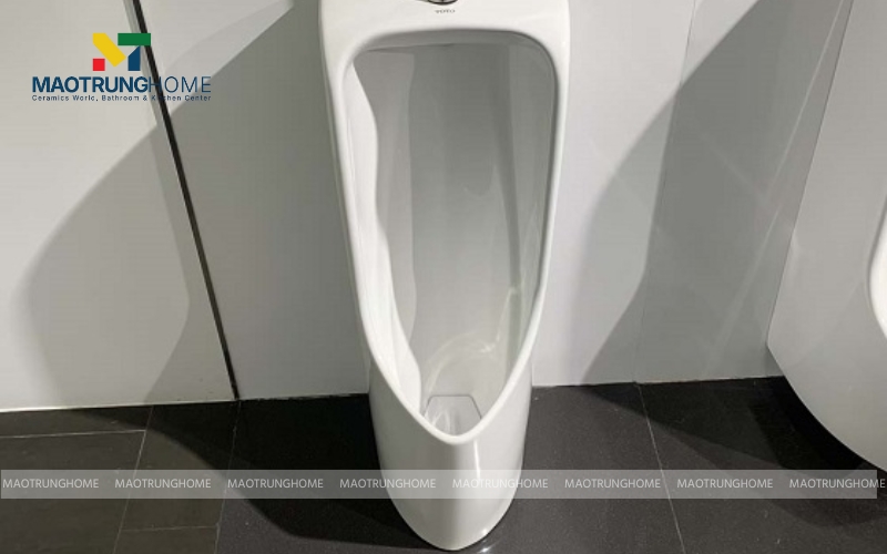 Bồn tiểu nam đặt sàn TOTO UT508T